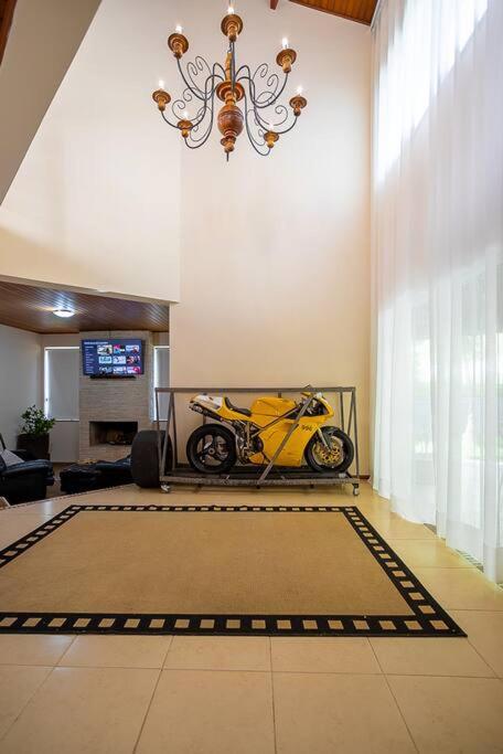 Casa 996 Condominio Fazenda Orypaba Монти-Алегри-ду-Сул Экстерьер фото